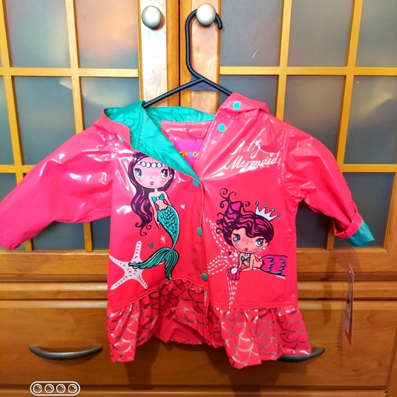 TODDLER RAIN 🌧 COAT - Picture 1 of 5